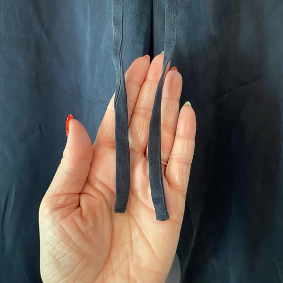 theory Navy Blue 100% Silk Trouser Pants Lightweight Minimalist Women size Small - Picture 4 of 10